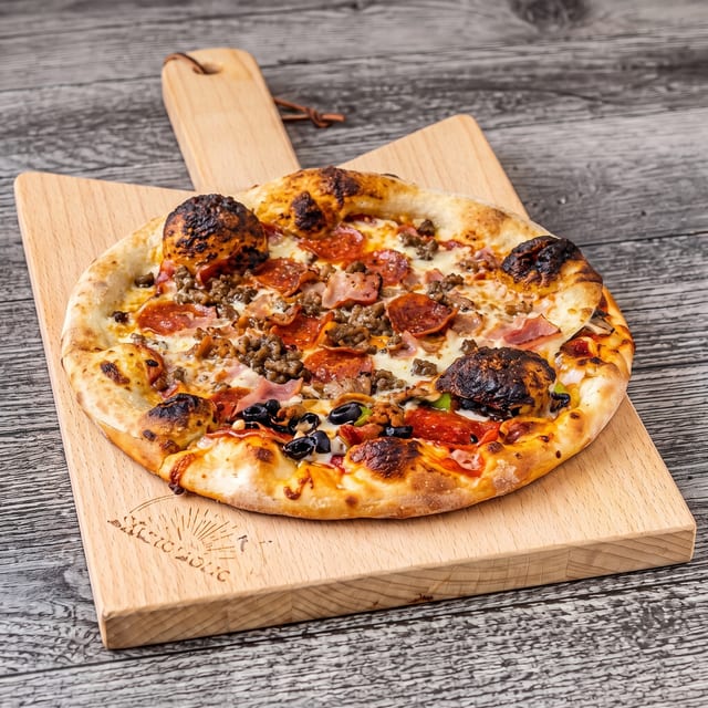 Margherita Pizza.
